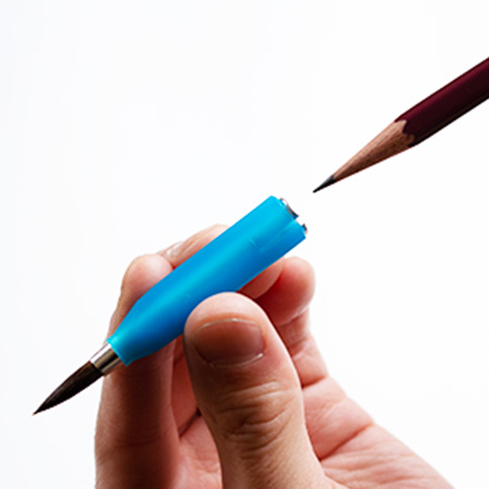 使いなれた鉛筆が筆に変わります